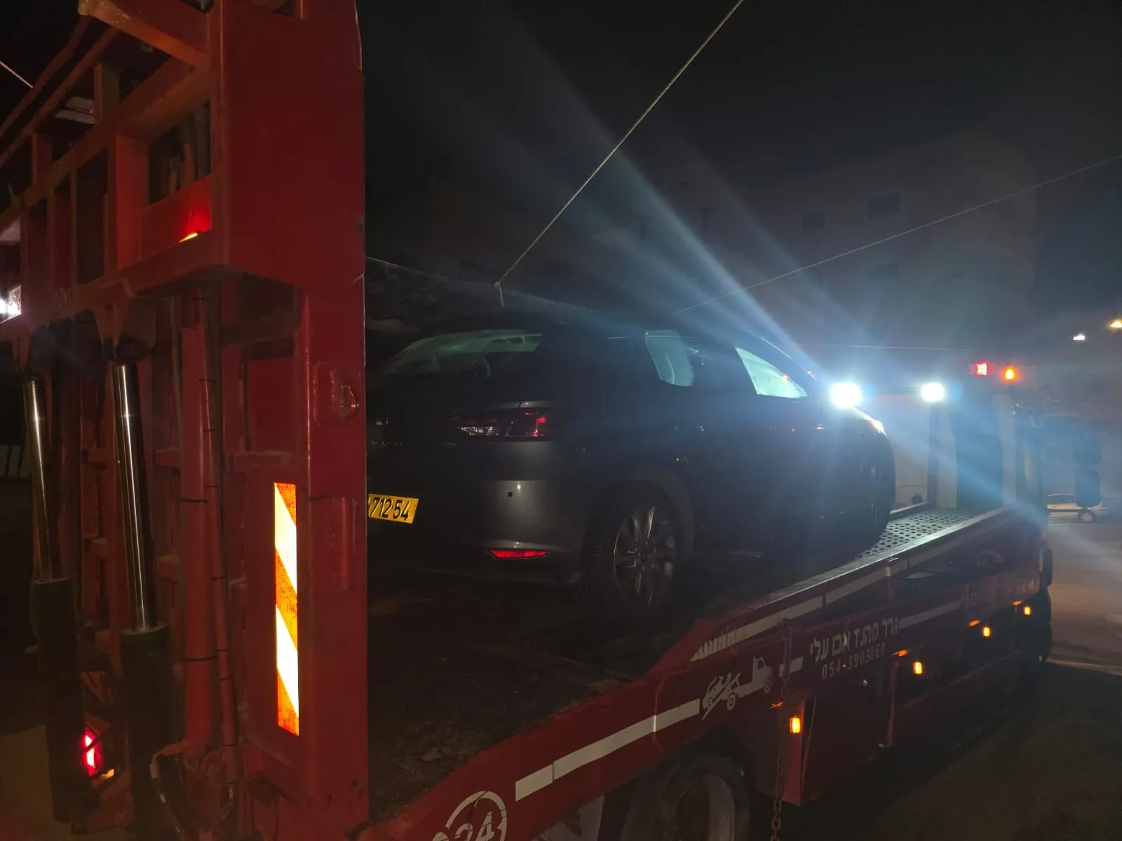 עבודת גרירה לילית